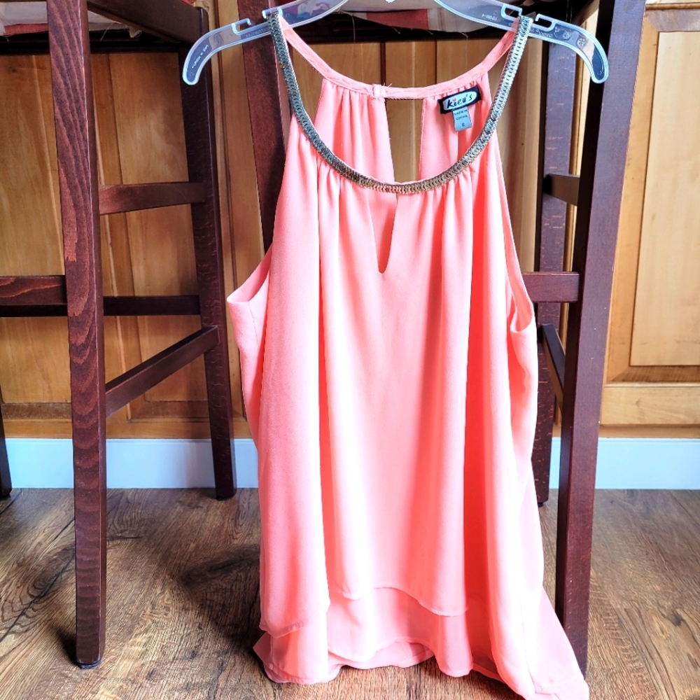 Salmon color flowy top